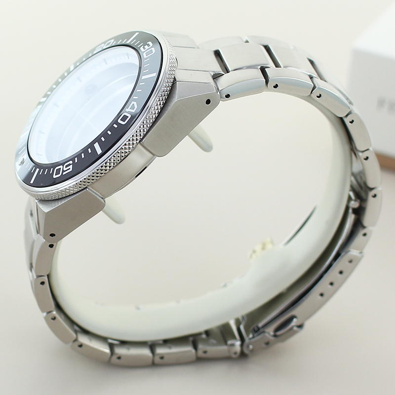 علبة ساعة غوص رياضية مقاس 43 م - مراجعة Citizen Watch Tsuyosa وسعره
