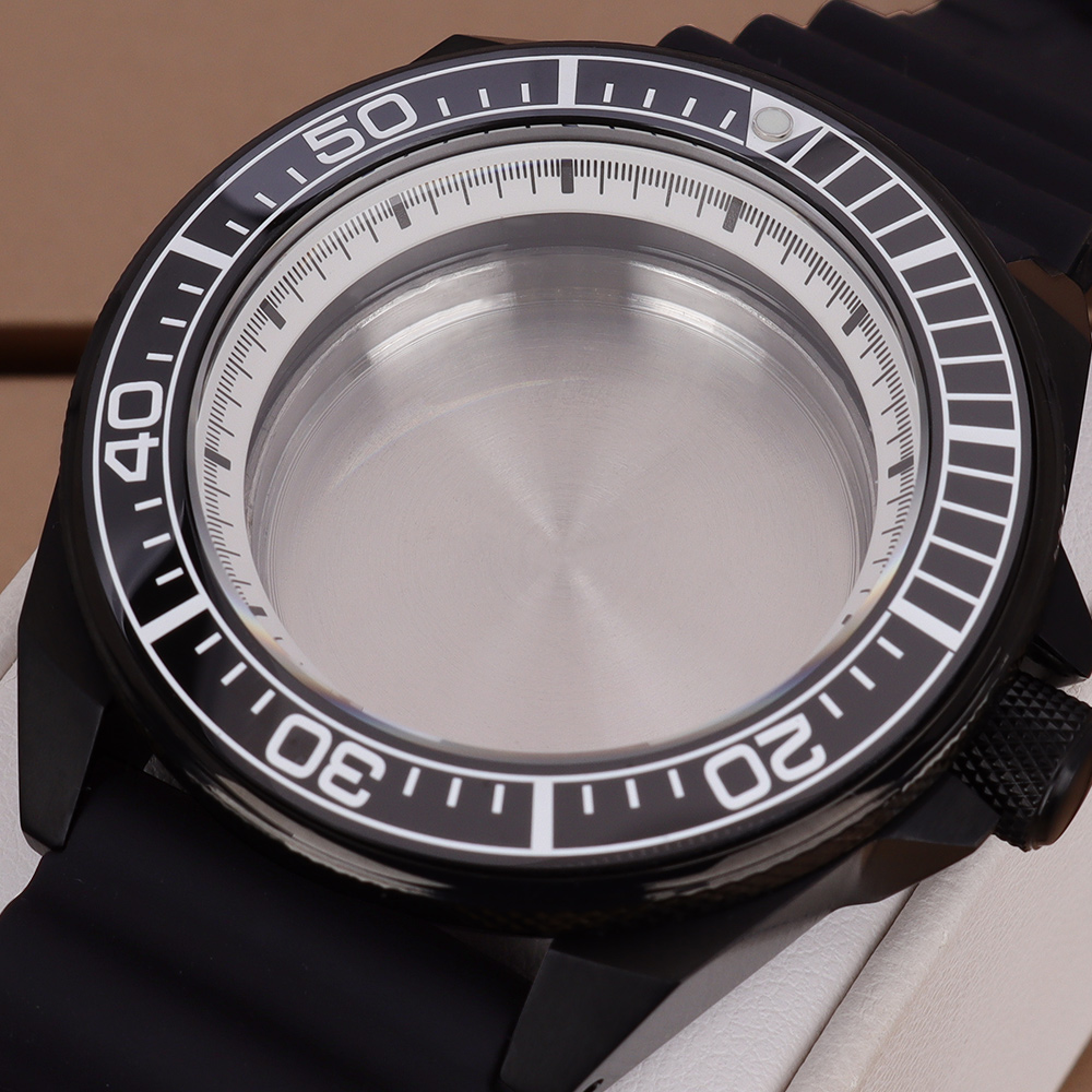 علبة ساعة سوداء 43 مم مع زجاج  - مراجعة Citizen Watch Tsuyosa وسعره
