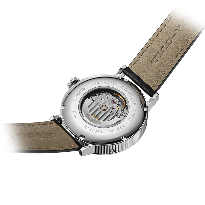 النورس التلقائي ساعة ميكانيكية - مراجعة Omega Watch Constellation وسعره