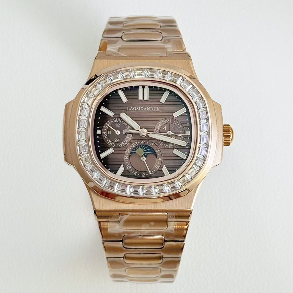 ساعة ميكانيكية رجالية مربعة جد - مراجعة Patek Philippe Watch Nautilus وسعره